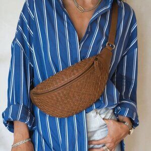 NWOT Mandrn Atlas Woven in Tan with Dust Bag